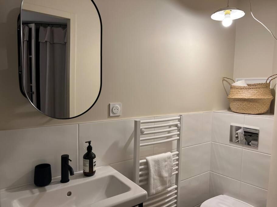Marais - Unique Duplex Decorated With Taste Apartment Paris Ngoại thất bức ảnh